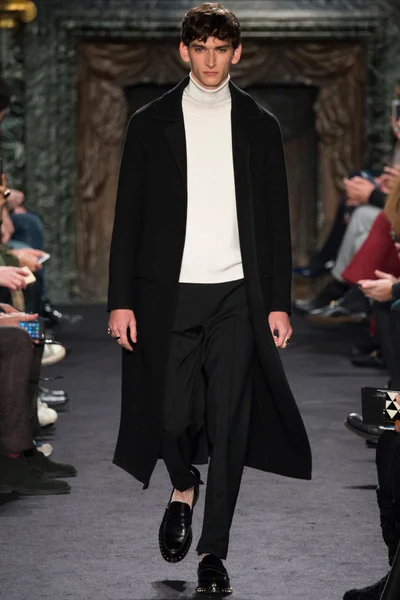 Look 1